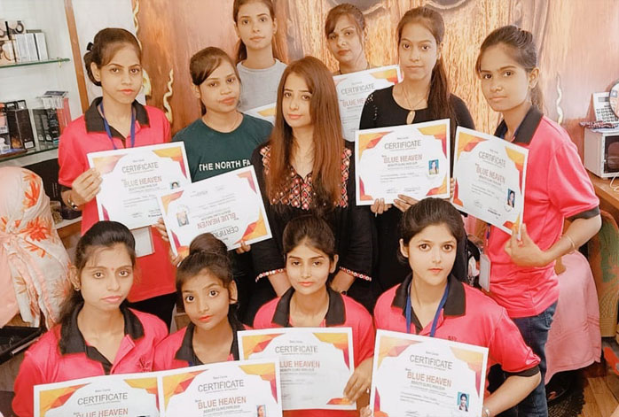 Makeup academy in Barhalganj