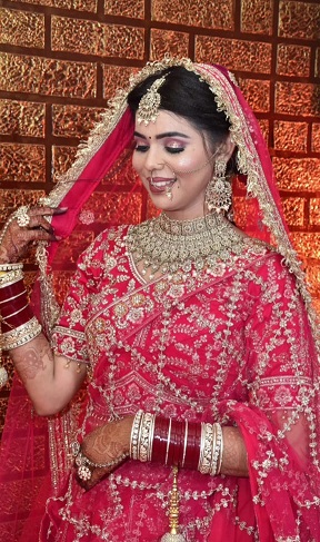 Makeup academy in Barhalganj